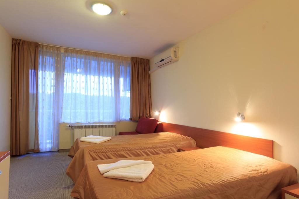 Отель Relax Coop Hotel Вонешта-Вода-50